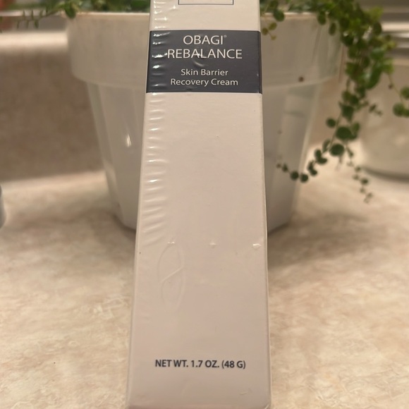 Obagi - Picture 4 of 4